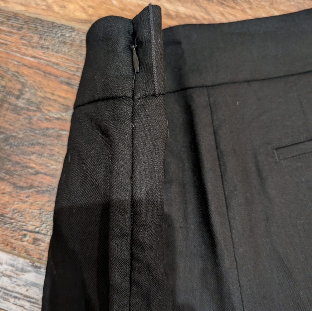 Express Black Women's High-Waist Belted Dress Shorts - Picture 3 of 6